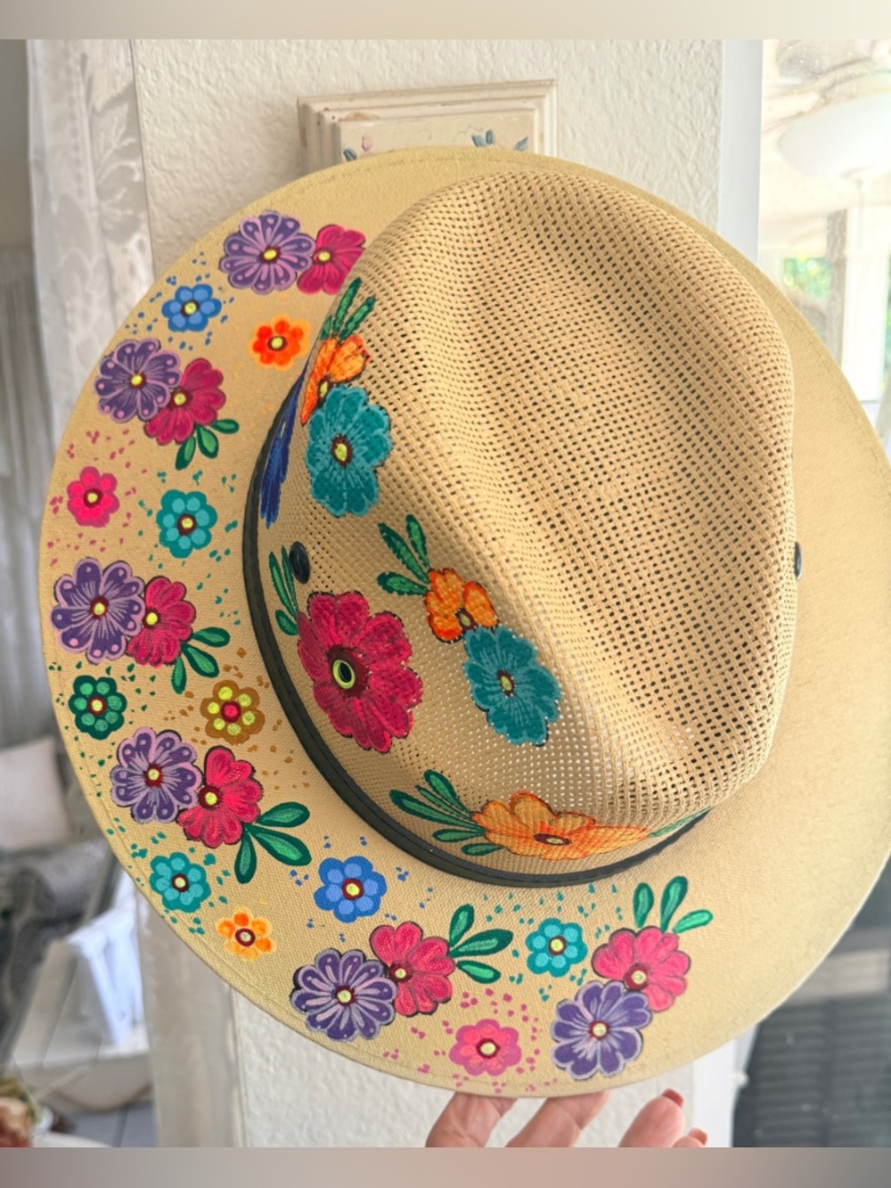 Pau Charlie NWT Panama-style hand
Painted artisanal straw hat. Ladies 
Sz LG - Picture 4 of 8
